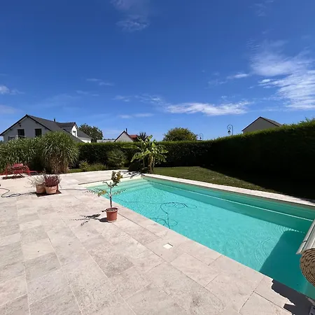 La Du Vignoble Piscine * Hermonville